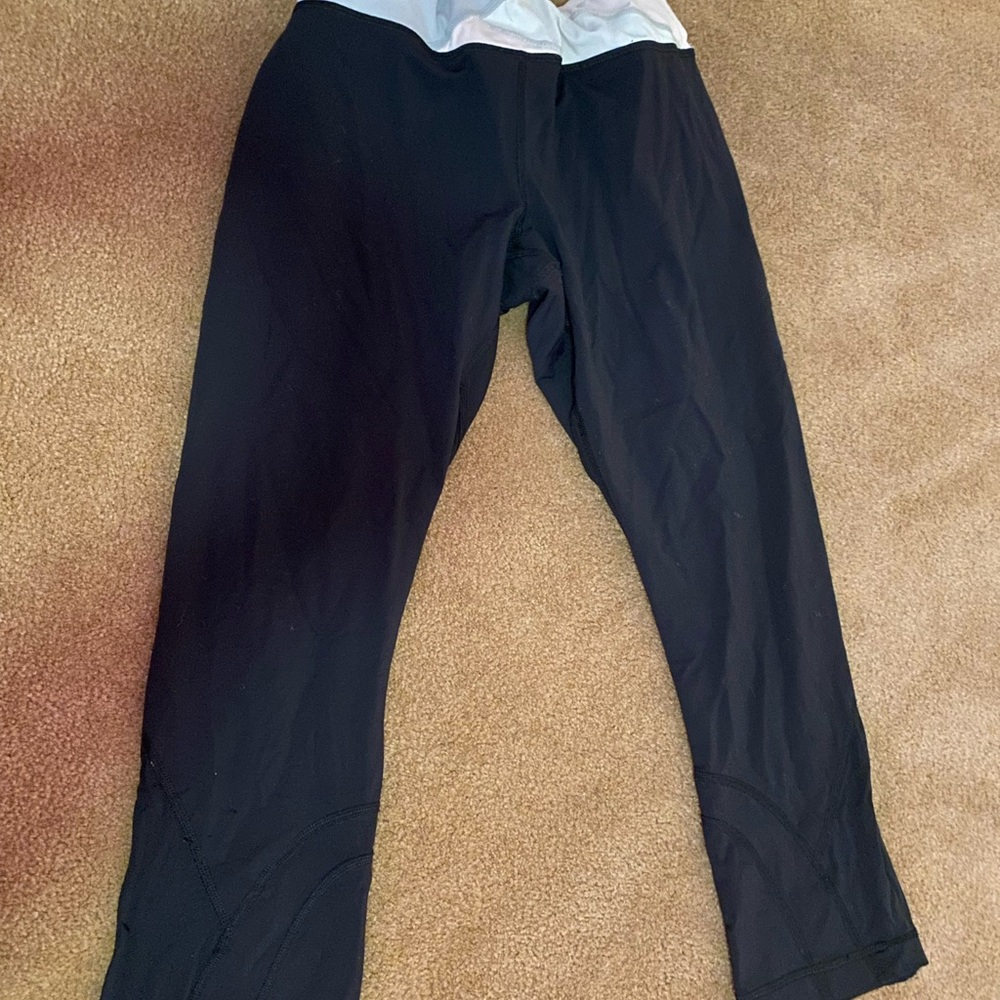 Lululemon cropped capri leggings reversible
